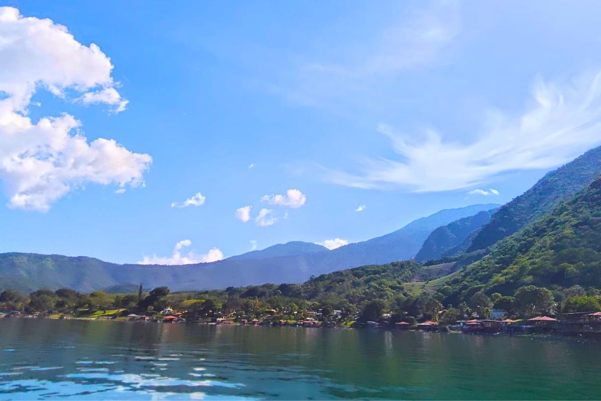 Aguas termales del Lago de Coatepeque
